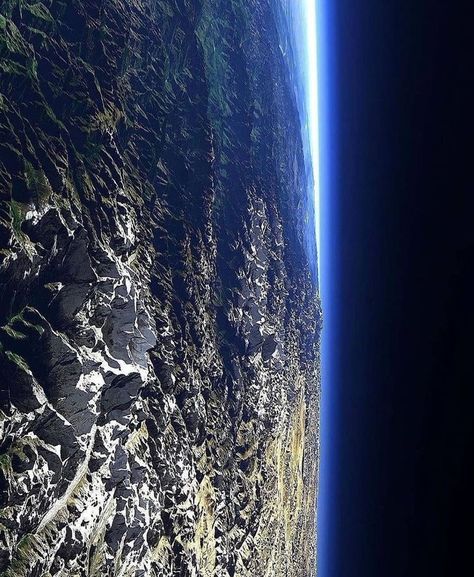 (2) Space_Hub on Twitter: "Beautiful render featuring The Himalaya's from Space 😲 https://t.co/vZSVAQ7k4e" / Twitter Earth Orbit, Space Lovers, Space Photos, Across The Universe, The Himalayas, Picture Credit, Astronomer, Pink Floyd, Milky Way