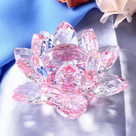 Fiori Frangipani, Crystal Lotus, Crystal Aesthetic, Home Wedding Decorations, Collections Etc, Magical Jewelry, Crystal Figurines, Décor Boho, Glass Figurines