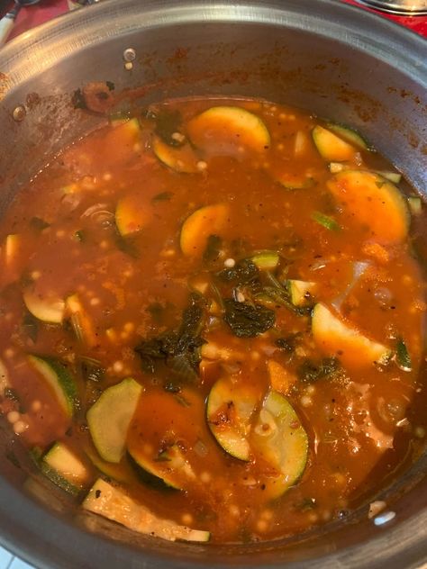 Blue Zones Minestrone Recipe Is Delicious, Full of Longevity-Boosting Foods Blue Zones Diet, Zone Diet, Cold Weather Food, Minestrone Soup, Blue Zones, Soup And Stew, Soup Season, Minestrone, Dried Beans