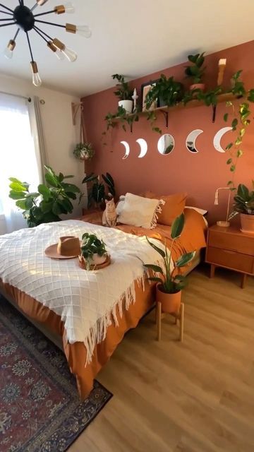 Marble Bedroom, Green Bedroom Design, Green Bedroom Decor, Orange Rooms, Bedroom Color Combination, Earthy Bedroom, Bedroom Orange, Creative Bedroom, Bedroom Color Schemes