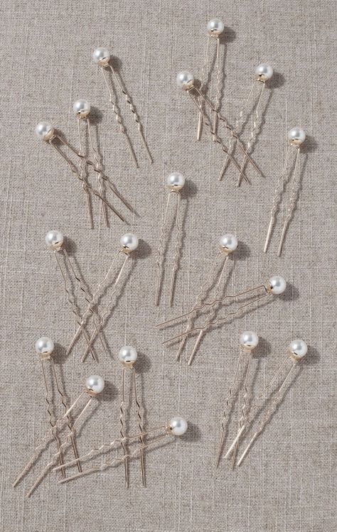 Hair Accessories Display, Hair Pins Diy, Pearl Pins, Beaded Hair Pins, Bridesmaid Dresses Formal, Wedding Dresses Bridesmaids, Anthropologie Wedding, Hair Accessories Pearl, Pearl Pin