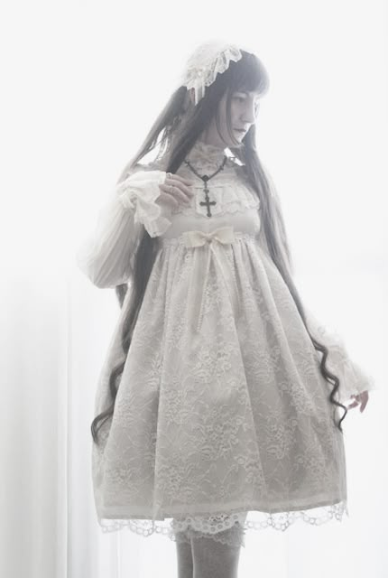 Marie - Paris White Goth Outfit, White Goth, Kei Fashion, Lolita Outfits, Back In My Day, J Fashion, Gothic Lolita, Visual Kei, Dream Clothes