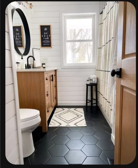 Casa Vintage, Boys Bathroom, Boho Bathroom, Small Bathroom Ideas, Upstairs Bathrooms, Bathroom Redo, Main Bathroom, Tile Flooring, Bathroom Renos