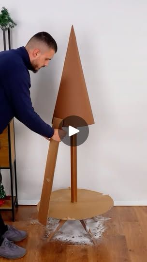 Diy Christmas Tree Ideas, Diy Trees, Diy Christmas Trees, Metdaan Diy, Easy Christmas Tree, Wall Christmas Tree, Christmas Tree Diy, Diy Tree, Wood Christmas Tree