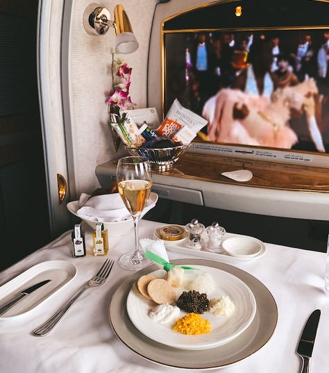 In-flight Meal, Travel The World For Free, Flying First Class, First Class Flights, Solar System Crafts, Business Class Flight, Credit Card Points, Luxury Private Jets, Emirates Airline