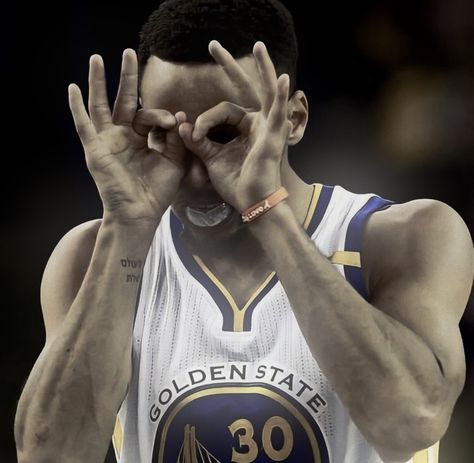 Steph Curry 3, Type Of Aesthetics, Curry Nba, Hard Photo, Nba Stephen Curry, Basketball Players Nba, Michael Jordan Basketball, Nba Memes, Graphic Design Images