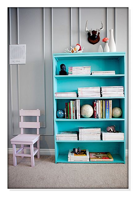 Makes me want to paint my small bookcase in our hallway turquoise! Teal Bookcase, Turquoise Bookshelf, Teal Bookshelf, Colored Bookshelf, Teal Bookshelves, Paint Nightstand, Green Bookshelf, Blue Bookshelf, Painted Bookcase