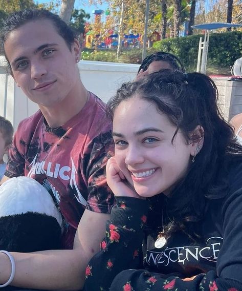 Mary Mouser, Cobra Kai Wallpaper, Tanner Buchanan, Karate Kid Cobra Kai, Kid Cobra, Karate Kid, Attractive People, Karate, Couple Goals