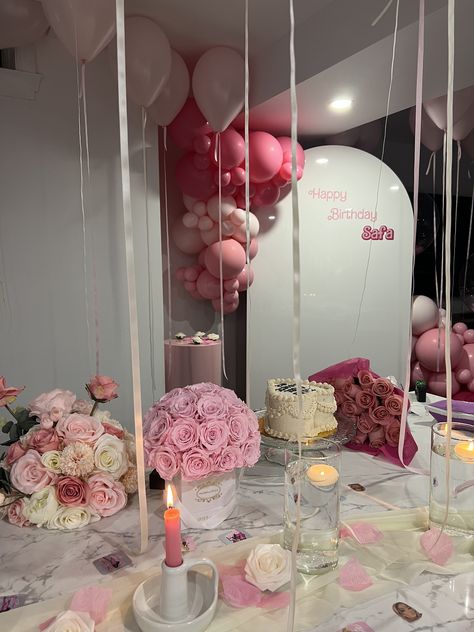 #birthday #decor #birthdayparty #birthdaydecoration #aesthetic #pretty #pink #explore #explorepage #flowers #roses Rose Themed Birthday Party, Roses Birthday, Pink Dinner, Birthday Vibes, Rosé Birthday, Pink Birthday Party, Aesthetic Pretty, Pink Birthday, Themed Birthday Party