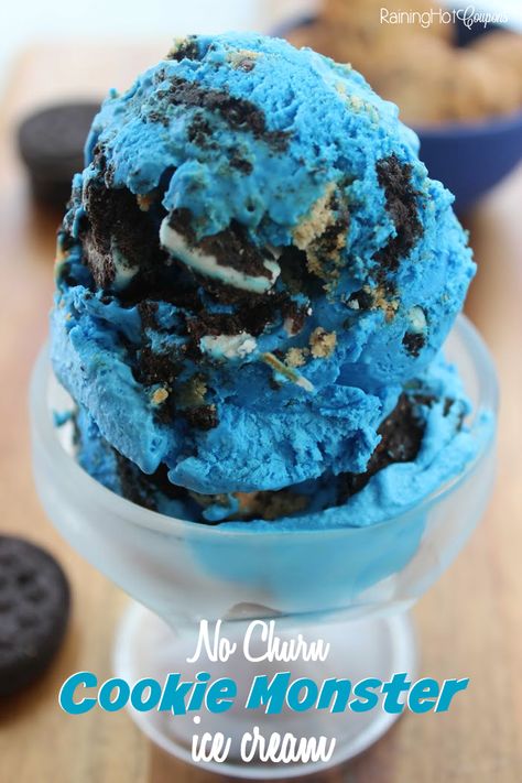 No Churn Cookie Monster Ice Cream - This is perfect for a kids birthday party and it's super easy to make. Full of chocolate chip cookies and Oreos so it's a very kid friendly recipe. Cookie Monster Ice Cream, Monster Ice Cream, No Churn Ice Cream, Ice Cream Popsicles, Blue Ice, Ice Cream Flavors, Homemade Ice, Homemade Ice Cream, Ice Cream Cake