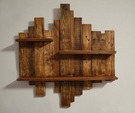 Brown Pallet, Shabby Chic Shelves, Pallet Wall Decor, Ikea Hallway, Rustic Wall Shelves, Entrance Modern, Entrance Interior, Wooden Pallet Projects, Hallway Ideas Entrance