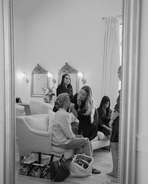 Let’s talk getting ready on your wedding day. This is your moment to set the tone for the day, soak in time with your closest people, and get ready to celebrate. Whether you envision a lively brunch with mimosas or a calm morning with your favorite tunes, make it yours. Surround yourself with those who uplift you, bring the good vibes, and make your day even more fun. Your wedding morning should be a stress-free, joy-filled start to an unforgettable celebration! . . . . #weddingphotographer ... Wedding Morning Set Up, Brunch With Mimosas, Wedding Morning, Surround Yourself, Morning Wedding, On Your Wedding Day, Getting Ready, Good Vibes, Wedding Inspo