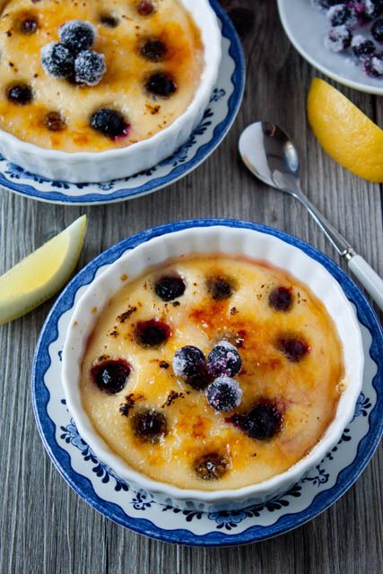 Brûléed Indian Pudding with Blueberries Indian Pudding, Chocolate Pudding Recipes, Impressive Desserts, Blueberry Desserts, Dessert For Two, Fancy Desserts, Indian Desserts, Eat Dessert First, Eat Dessert