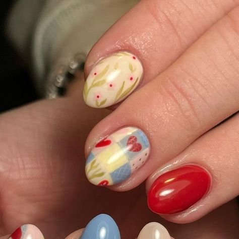 Quilt Nail Art, Quilt Nails Designs, Quilt Nails, Nail Designs Aesthetic, Patchwork Nails, Picnic Nails, Quilted Nails, Heart Quilts, Summery Nails