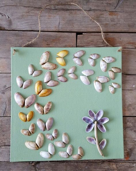 Wall Frame Ideas, Seashell Art Diy, Sea Shells Diy, Art Coquillage, Seashell Projects, Shell Flowers, Shells Diy, Shell Decorations, Shell Crafts Diy