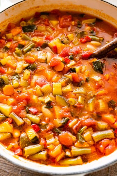 Classic Italian Minestrone Soup Recipe (Authentic) - CucinaByElena Jamie’s Minestrone Soup, Ministroni Soup Recipe Italian, Minestrone Soup Recipe Easy, Ministroni Soup Recipe, Classic Minestrone Soup Recipe, Italian Minestrone Soup Recipe, Italian Minestrone Soup, Savory Breads, Pasta Varieties