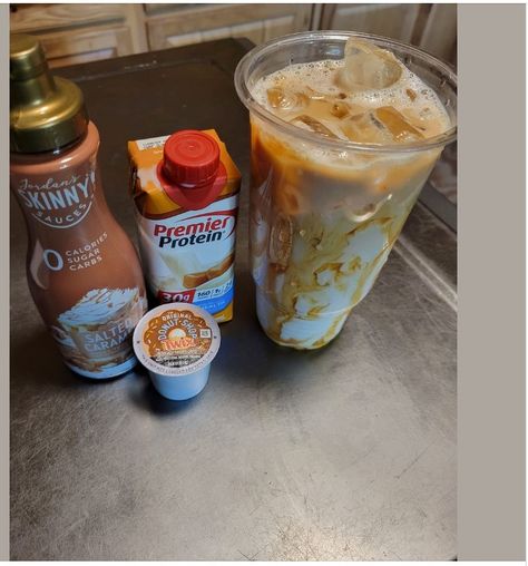 Healthy Coffee Recipes, Cold Coffee Drinks Recipes, Protein Drink Recipes, Cold Starbucks Drinks, Coffee Recipes Starbucks, Iced Starbucks Drinks, Protein Shake Smoothie, Healthy Starbucks, Protein Coffee