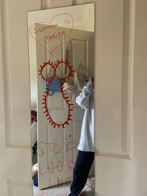 Mirror Writing Aesthetic, Writing On Mirror Aesthetic, Writing On Mirror, Mirror Writing, Funny Note, Funny Wall Art, Funny Messages, Mirror Wall Art, Funky Furniture