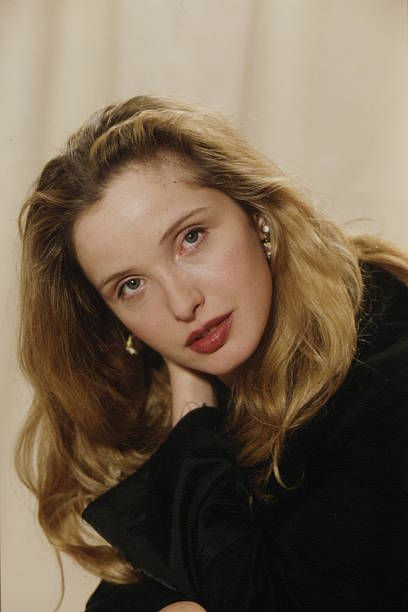 Before Trilogy, Julie Delpy, Jessica Day, She's A Lady, Womens Fashion Inspiration, Autumn Beauty, Indie Fashion, Everyday Makeup, Makeup Art