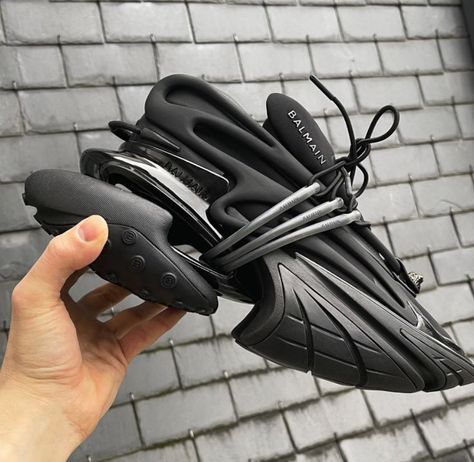 Balmain Shoes, Unicorn Fashion, Futuristic Shoes, Best Shoes For Men, Super High Heels, Best Running Shoes, Mens Nike Shoes, Casual Sport Shoes, Sneakers Men Fashion