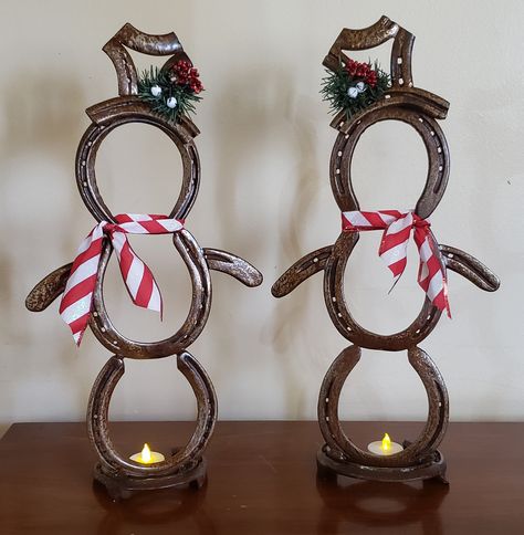 Christmas Welding Art, Iron Ideas, Metal Snowman, Weld Art, Yard Crafts, 4h Projects, Horseshoe Crafts Projects, Winter Diy Crafts, Welding Crafts