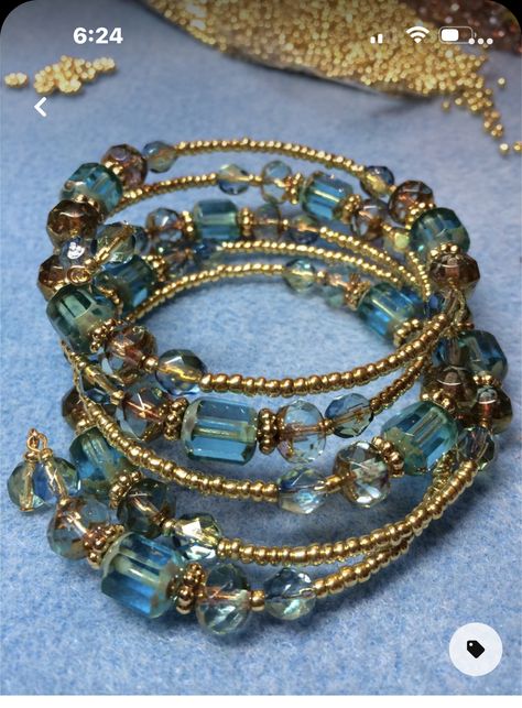 Memory Wire Bracelets Ideas Color Combos, Memory Wire Bracelets Ideas, Memory Wire Bracelets Diy, Memory Wire Rings, Memory Wire Jewelry, Memory Wire Wrap Bracelets, Beaded Memory Wire Bracelets, Beaded Memory Wire, Wire Bracelets