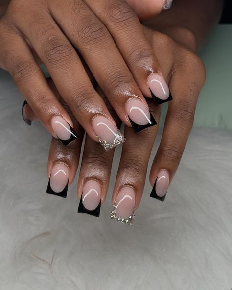 french tip on a duck nail 🔥 Black French Top Nail Designs, French Tip Nails With Design On Ring Finger, Black French Duck Nails, Shorties Nails Black French Tip, White French Tip Ideas, Black French Tip Duck Nails, French Tips Black Women, Black French Tip With Gems, Small Duck Nails