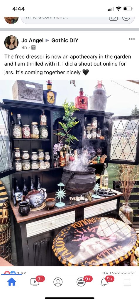 Diy Witch Apothecary, Witch Herb Cabinet, Apothecary Vendor Booth Ideas, Witchcraft Storage Ideas, Witchy Storage Ideas, Apothecary Display Ideas, Apothecary Booth Display, Witchy Pop Up Shop, Witch Herb Storage