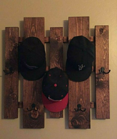 Hat Storage Ideas, Baseball Hat Storage, Ikea Shoe Storage, Wall Hat Racks, Purse Rack, Diy Hat Rack, Entry Way Decor, Cowboy Hat Rack, Ikea Shoe