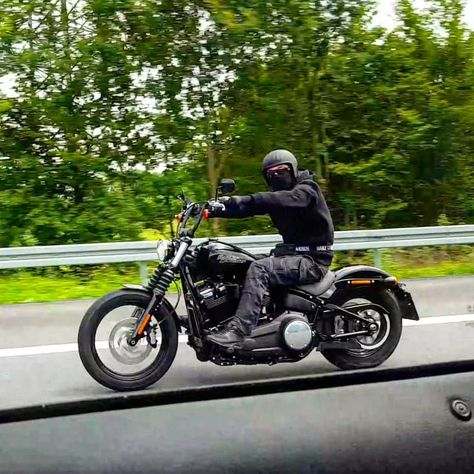 Harley Davidson Street Bob 18' on Instagram: “My brand new Harley Davidson Street Bob #harleydavidson #harley #davidson #streetbob #streetbob2018 #2018 #softail #street #bob #hd…” Harley Davidson Street Bob, Softail Street Bob, Motorcycle Images, Sturgis Motorcycle Rally, New Harley, Harley Davidson Bike, American Motorcycles, Bike Pics, Old Motorcycles