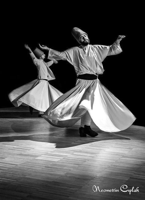 Sufi Whirling, Candle Photography Dark, Sufi Islam, Dance Picture Poses, Whirling Dervish, Wolf Photography, Modern Graphic Art, Texture Inspiration, Fine Art Painting Oil