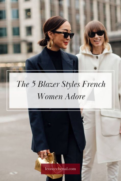 Jumper Outfit Women, Winter Dresses With Boots, French Wardrobe Basics, Wardrobe Essentials List, Classic Outfits For Women, Basic Wardrobe Essentials, Classic Wardrobe Essentials, Spring Wardrobe Essentials, French Wardrobe