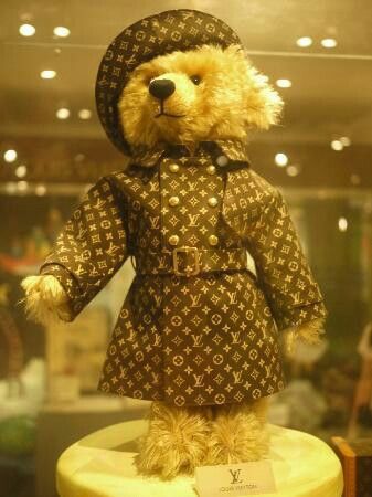 Teddy Bear Louis Vuitton, Louis Vuitton Teddy Bear, Rich Gifts, Expensive Toys, Luxury Toys, Bridal Jewelry Sets Brides, Toddler Wearing, Expensive Gifts, Jeans Bag