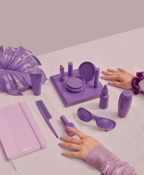 Monochromatic Photoshoot, Pantone Purple, Purple Monochromatic, Sweet Props, Set Design Photography, Green Monochrome, Monochrome Makeup Look, Red Monochrome, Product Shoot