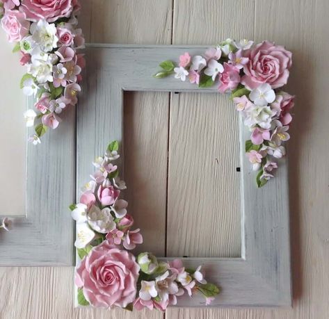 29 Best Floral Home Decor Ideas to Show Off Your True Style in 2021 White Azaleas, Ranunculus White, Pink Hydrangeas, White Azalea, Flower Picture Frames, White Ranunculus, Wedding Frame, Quilled Creations, Roses White