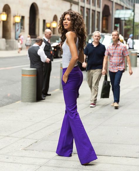 Zendaya Slays in purple pants Zendaya Street Style, K C Undercover, Mode Zendaya, Estilo Zendaya, Zendaya Maree Stoermer Coleman, Zendaya Outfits, Zendaya Style, Purple Pants, Zendaya Coleman