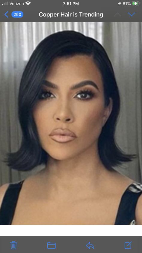 Kourtney Kardashian Hairstyles, Kardashian Short Hair, Fancy Short Hair, Kardashian Hairstyles, Kourtney Kardashian Hair, Kardashian Hair, Lob Haircut, Penteado Cabelo Curto, Dream Hair