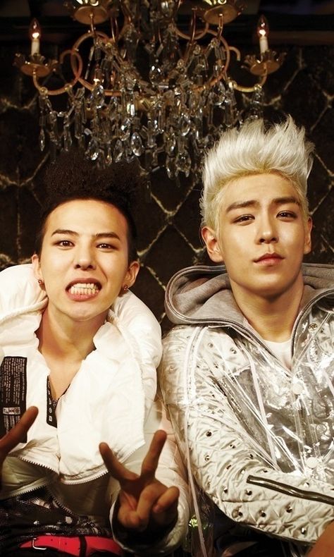 G-Dragon and TOP ♡ Big Bang Kpop, Oppa Gangnam Style, G Dragon Top, Gu Family Books, Gd And Top, Big Bang Top, Yoo Ah In, Cn Blue, Gd Bigbang