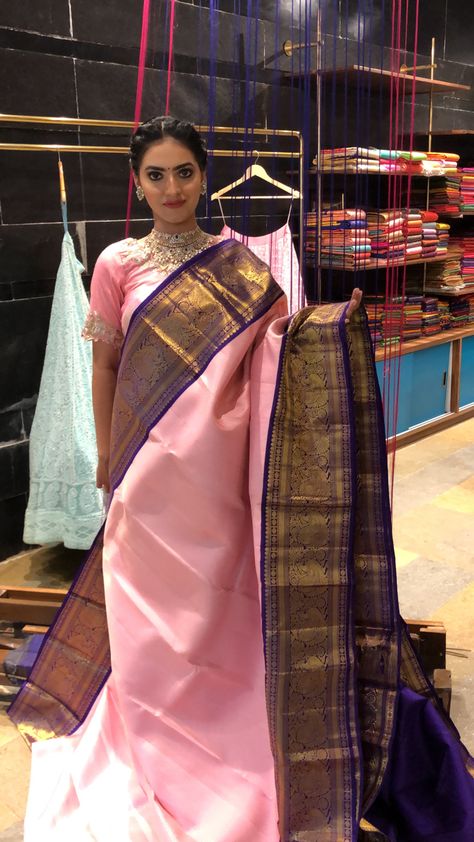 Violet And Pink Pattu Saree, Latest Kanchi Pattu Sarees 2024, Latest Kanchi Pattu Sarees 2023, Kanchi Pattu Saree Wedding, Pink Pattu Saree, Kanchipuram Silk Saree Wedding, Kanchipattu Sarees, Saree Color Combinations, Kanjivaram Sarees Silk