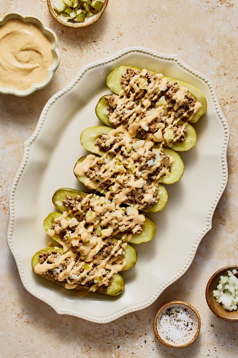 My Low-Carb Big Mac Stuffed Pickle Boats offer all the flavors of a Big Mac without the carbs! These crunchy dill pickles are filled with savory beef, onions, and a high-protein special sauce, making them a perfect keto-friendly snack or quick meal. These are gluten-free and can be tailored to be dairy-free. Keto Pickle Snacks, Big Mac Pickle Boats, Big Mac Appetizer, Dill Pickle Appetizers, Low Fat Appetizers, Crunchy Dill Pickles, Pickle Appetizers, Big Mac Sauce Recipe, Mac Sauce Recipe