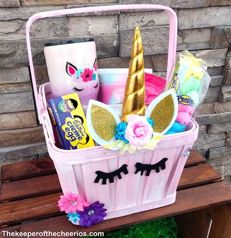 Creative easter basket ideas Unicorn Easter Basket, Creative Easter Baskets, Easter Crafts For Adults, Girls Easter Basket, Easter Basket Ideas, Kids Easter Basket, Easter Basket Fillers, Easter Basket Diy, Birthday Gifts For Husband