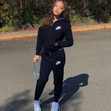 Womens 2 Piece Nike Set Nike Set Outfits Women, Nike Two Piece Outfit, Nike Sets, Outfit Sets For Women, Nike Set, Priorities List, Set Outfits, Nike Outfits, Outfit Set