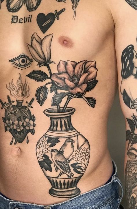 Back Vase Tattoo, Classic Mom Tattoo, Flowers Vase Tattoo, Traditional Flower Pot Tattoo, Roman Vase Tattoo, Vase Tattoo Back, Vase And Flower Tattoo, Traditional Flower Vase Tattoo, Vase Back Tattoo