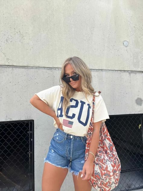 Labor Day Outfits for Women Outdoor Bbq Outfit Ideas, Labor Day Outfits, Hot Mom Outfits, Frayed Denim, Trendy Summer Outfits, High Rise Denim Shorts, It Goes On, Cropped Tee, Girls Tees