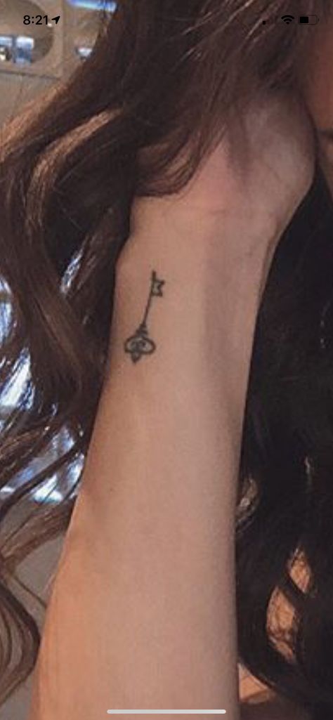 Key Tattoo Wrist, Key Tattoo Aesthetic, Key Tattoo Behind Ear, Dainty Key Tattoo, Small Key Tattoos For Women, Key Tattoos For Women, Side Wrist Tattoos For Women, Side Of Wrist Tattoo, Side Wrist Tattoo