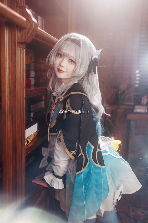 Firefly Pose, Firefly Cosplay, Honkai Star Rail Cosplay, Star Rail Cosplay, Top Video Games, Video Game Cosplay, Cosplay Characters, Honkai Star Rail, Skis