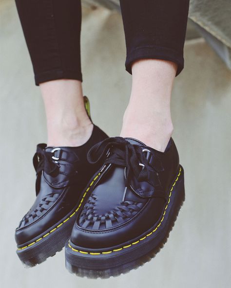 Blucher Shoes, White Heel Boots, Pinterest Wardrobe, Tokyo Street Fashion, Dr Martens Boots, Popular Shoes, Soft Grunge, Grunge Style, Vans Authentic