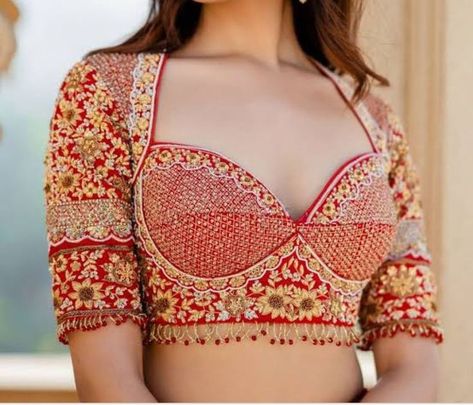 Blouse Front Neck Design, Red Designer Blouse, Blouse Front Neck, ब्लाउज बैक नेक डिजाइन, Front Neck Design, Lengha Blouse Designs, Vintage Prom Dresses, Latest Bridal Blouse Designs, Latest Blouse Designs Pattern