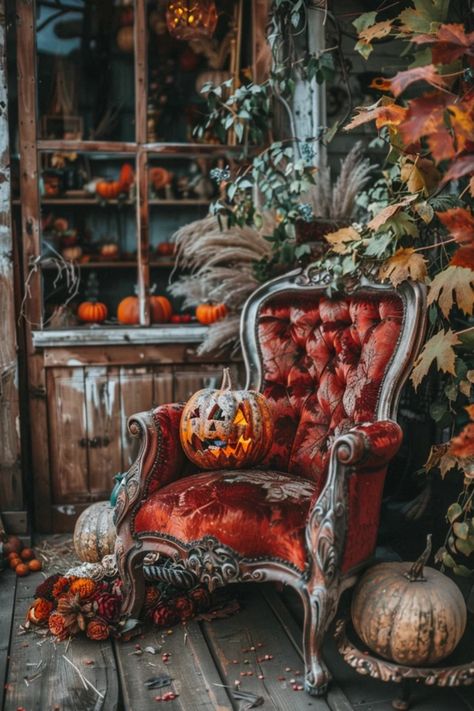 A delightful mix of old-fashioned and modern Halloween decor featuring pumpkins and playful accents, perfect for transforming your home for the spooky season using 1 image. Unique Home Decor Ideas, Elegant Halloween Decor, Spirit Of Halloween, Elegant Pumpkins, Elegant Halloween, Halloween Theme, Dim Lighting, Modern Accents, Holiday Decorating