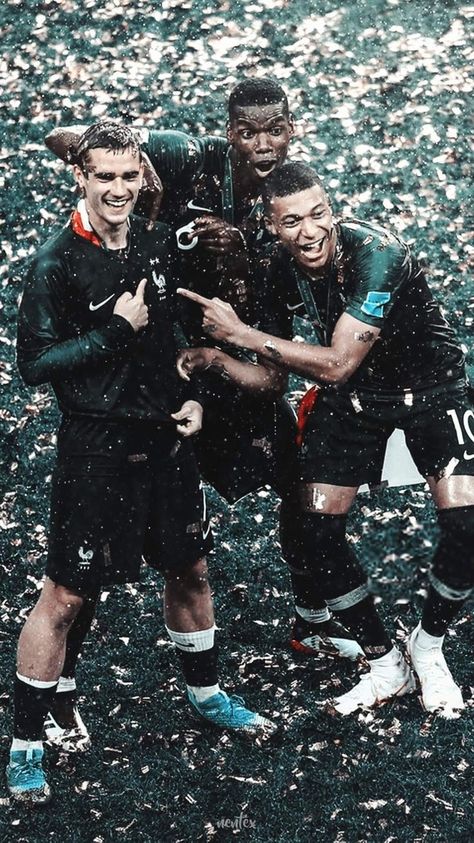 Liverpool Wallpapers, France Team, Football Wallpapers, France Football, Messi Photos, Messi And Ronaldo, Football Images, Logan Wolverine, Kylian Mbappe